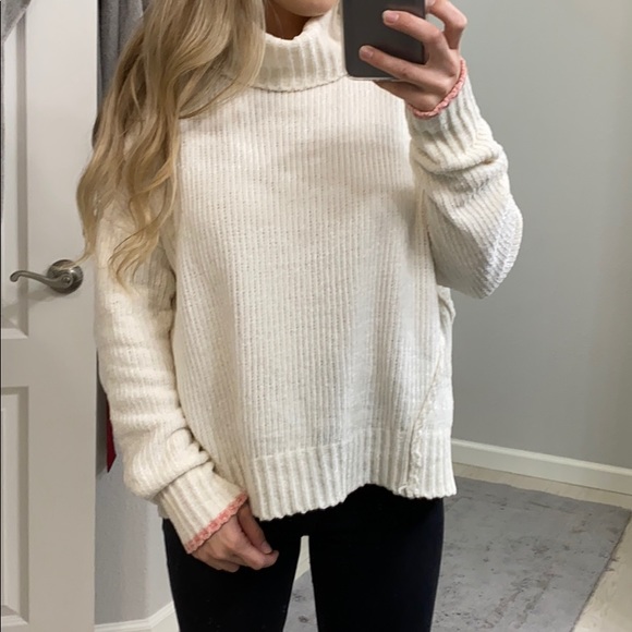 Sweaters - Ultra Soft Chenille Pullover Sweater Size Small